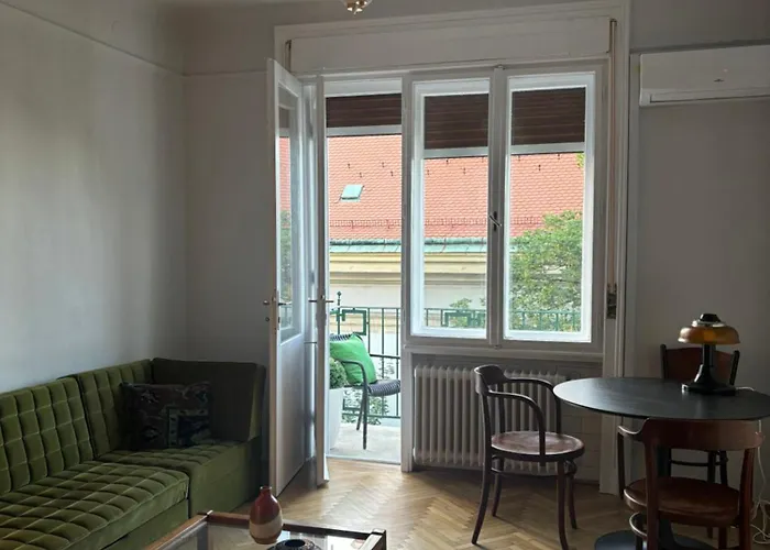 Mimi's * Budapest